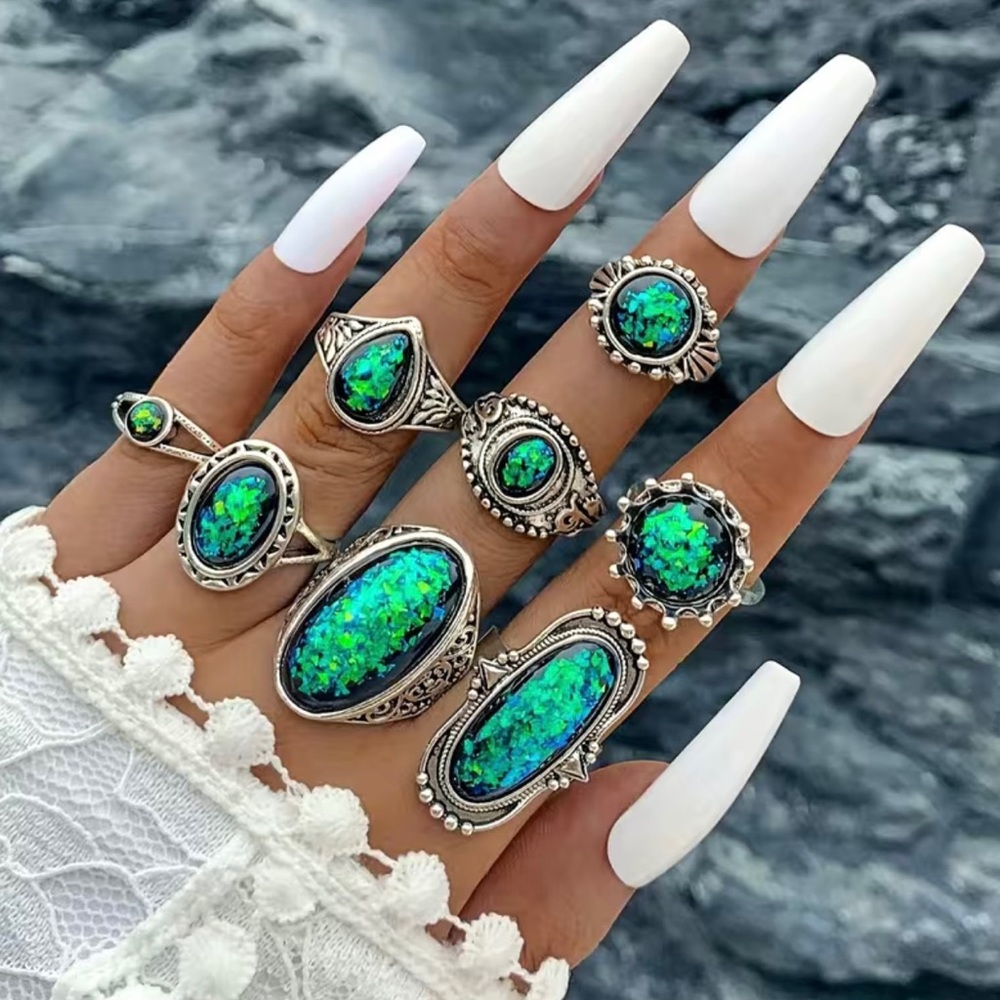 NEW: 8 Pcs Elegant Stackable Finger Ring Set Vintage Style Finger Jewelry Decor